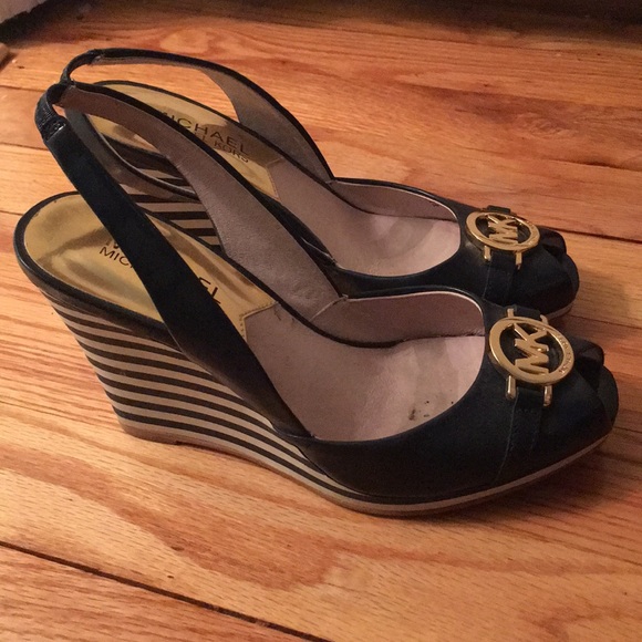 Michael Kors navy blue sandals - Picture 2 of 6